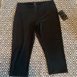 Black Zella Capri Leggings